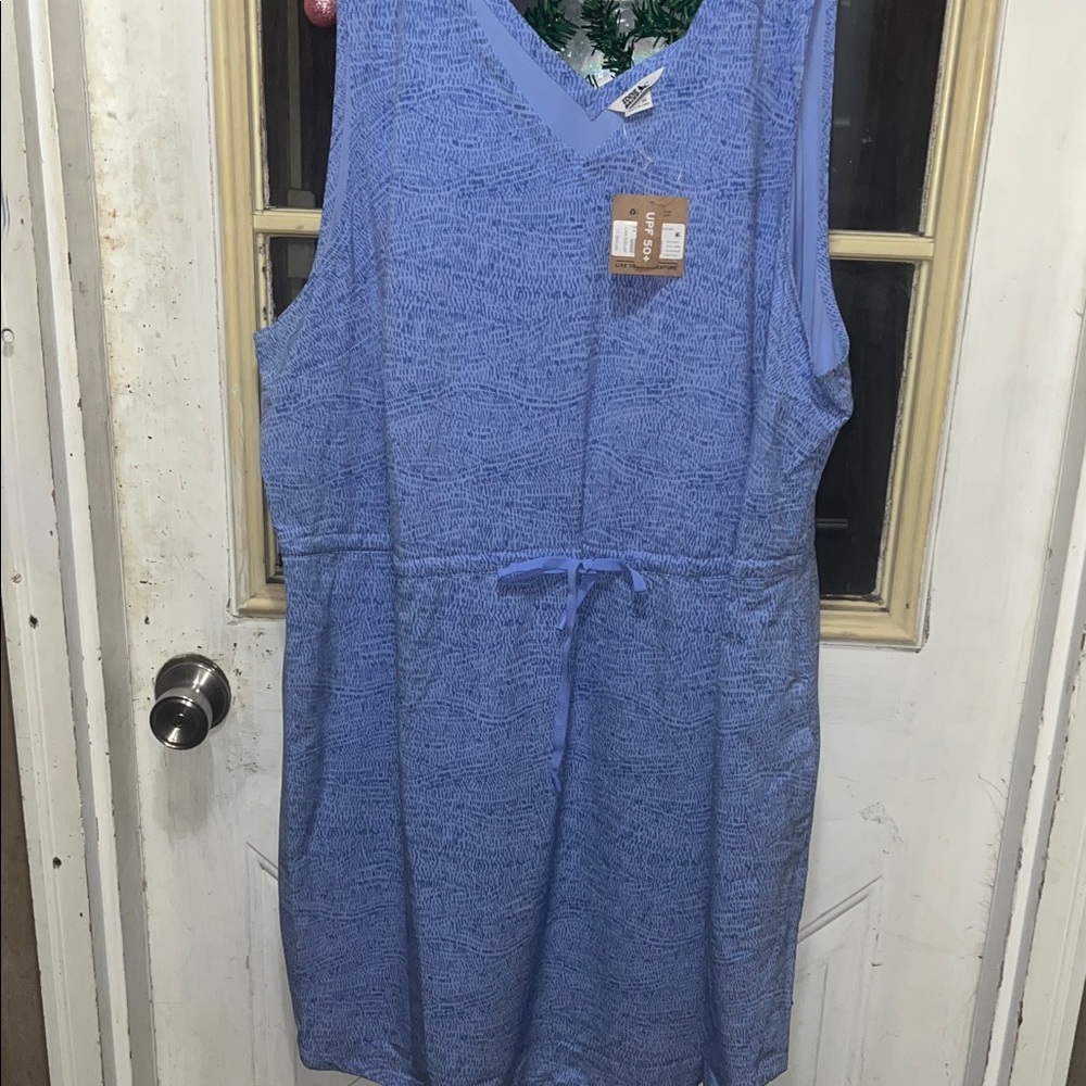 NWT Eddie Bauer Blue Sleeveless Top with pockets